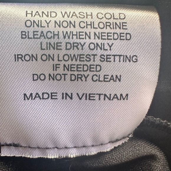 SILVER LUREX RUCHED FLOOR LENGTH SLEEVELESS PROM, FORMAL GOWN, SIZE 15 - Picture 8 of 8